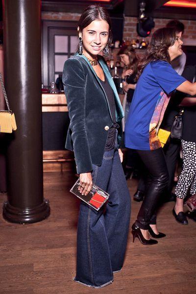 Η Ιωάννα Τριανταφυλλίδου απο τους Παγιδευμένους με το απόλυτο Σουέτ σακάκι που θα ερωτευθείς