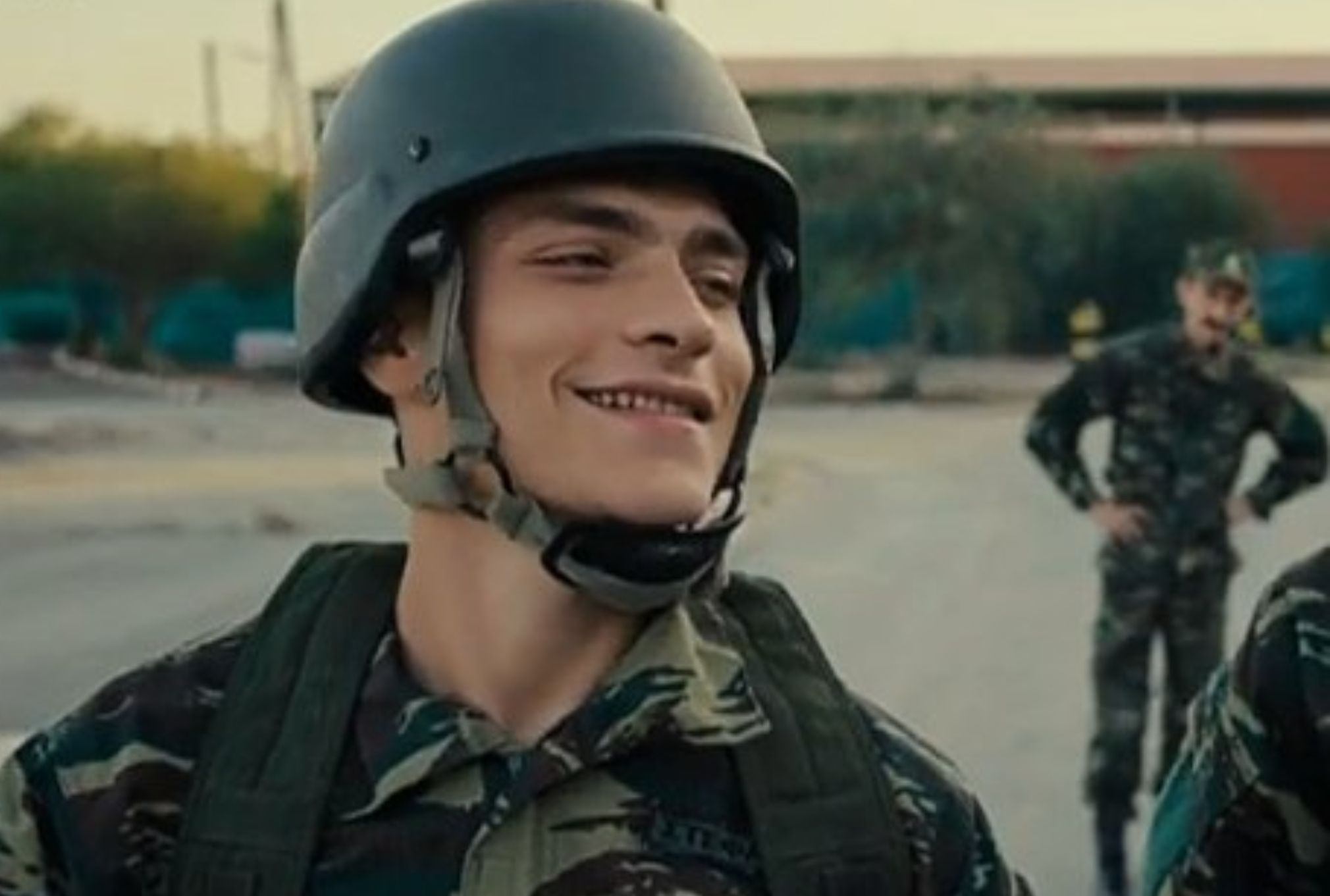 Η Γη της Ελιάς: Ένα σοκαριστικό περιστατικό που συμβαίνει στο στρατόπεδο αλλάζει τα πάντα