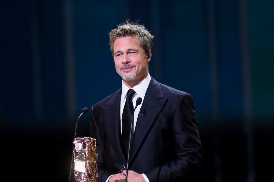 Μπραντ Πιτ: Οι φίλοι του βγάζουν μέγαιρα τη Τζολί – Αυτή τον κατέστρεψε