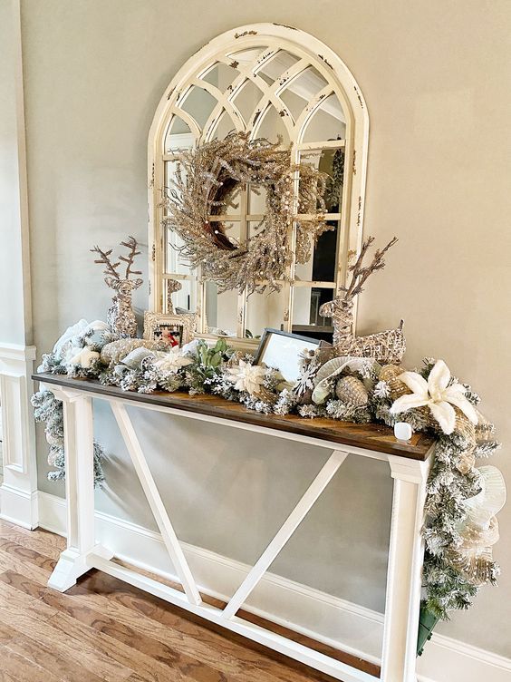 γκλάμουρ-διακόσμηση-στο-μπουφέ-τα-Χριστούγεννα 2023-ιδέες-