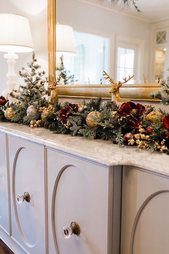 ιδέες-για-χριστουγεννιάτικη διακόσμηση-στο-μπουφέ-Χριστούγεννα 2023-