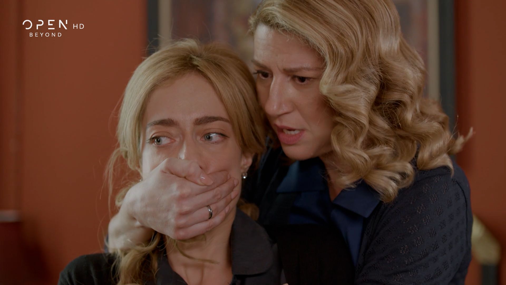 Έρωτας Φυγάς: Ξαφνικά πίσω από τα κάγκελα της φυλακής