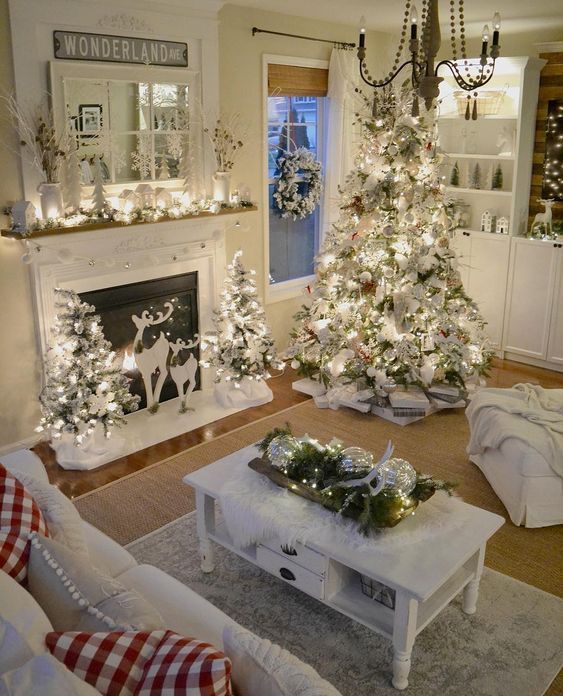 δίσκος-με-ασημί-Χριστουγεννιάτικες μπάλες-ιδέες-