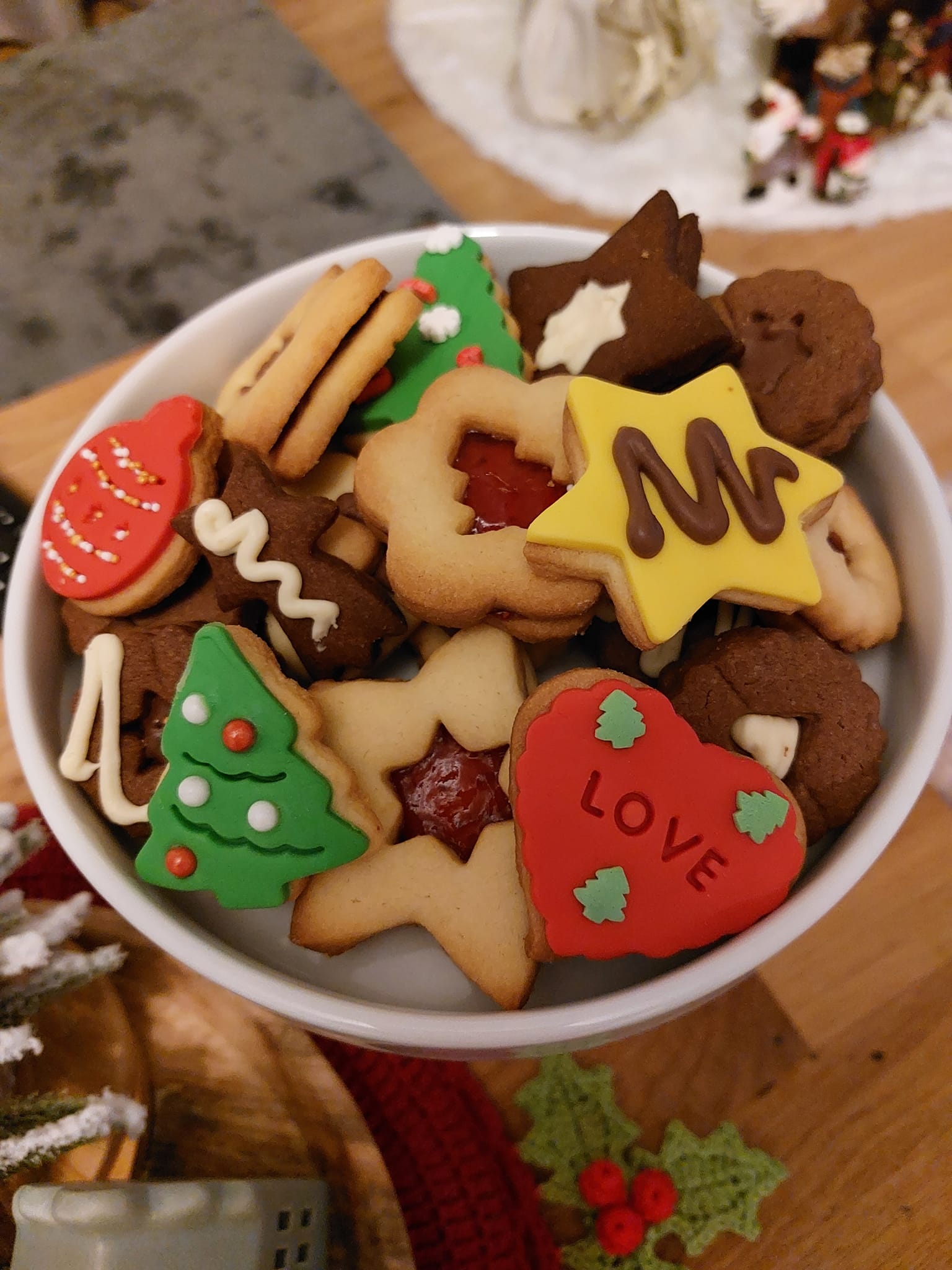 χριστουγεννιάτικα-μπισκότα-με-4 υλικά-συνταγή-