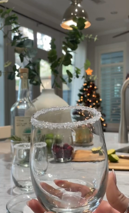 χριστουγεννιάτικο-κοκτέιλ-με-τεκίλα-και-κράνμπερις-συνταγή-