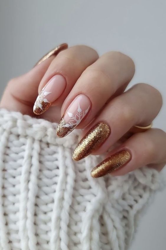 γαλλικό μανικιούρ-με-χρυσό γκλίτερ-ιδέες-