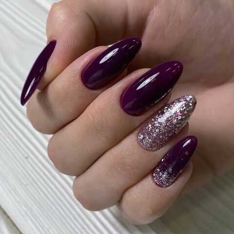 νύχια-για-τον-Δεκέμβριο 2023-με-χριστουγεννιάτικα σχέδια-ιδέες-