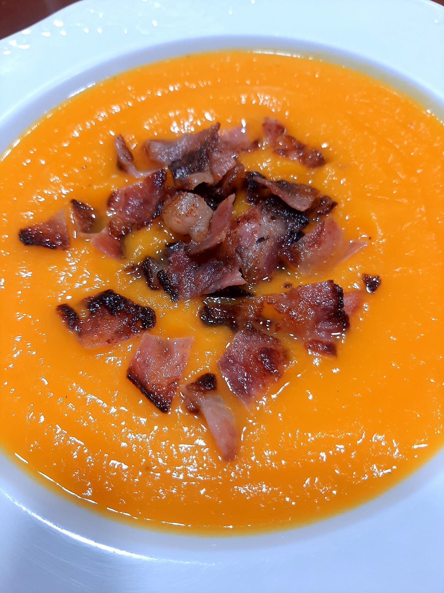 σούπα-βελουτέ-με-κίτρινη κολοκύθα-συνταγή- σούπα-βελουτέ-με-κίτρινη κολοκύθα-συνταγή-