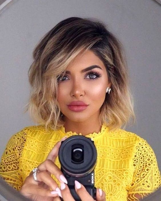 Το κλασικό καρέ είναι το κούρεμα της σεζόν και η Χρυσά Παππά απο τη Γη της ελιάς το υποστηρίζει απόλυτα – Υιοθέτησε το