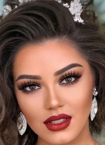 Αυτό είναι το κραγιόν της σεζόν και το φοράει η Δανάη Παππά του Σασμού