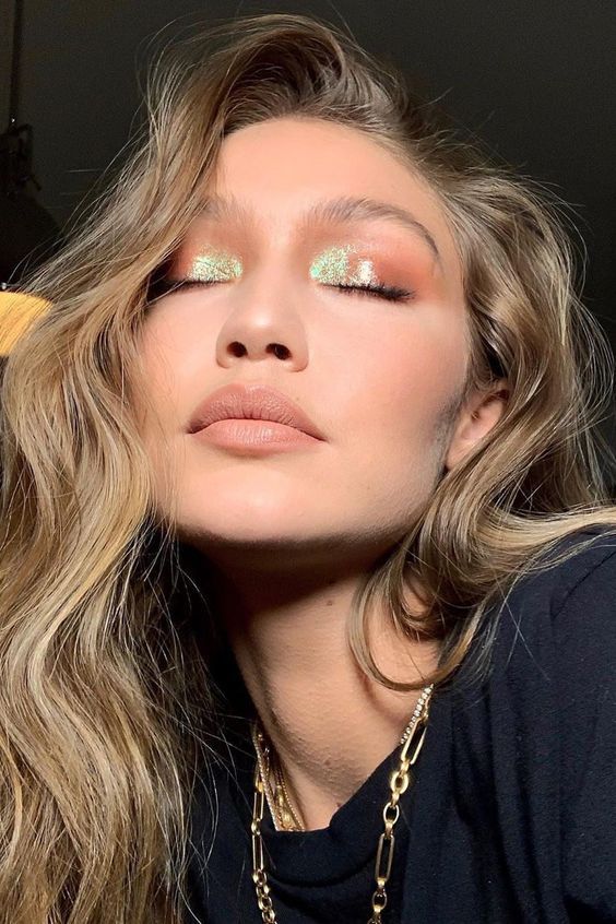 ιδέες-για-Χριστουγεννιάτικο μακιγιάζ-Δεκέμβριος 2023- ιδέες-για-Χριστουγεννιάτικο μακιγιάζ-Δεκέμβριος 2023-