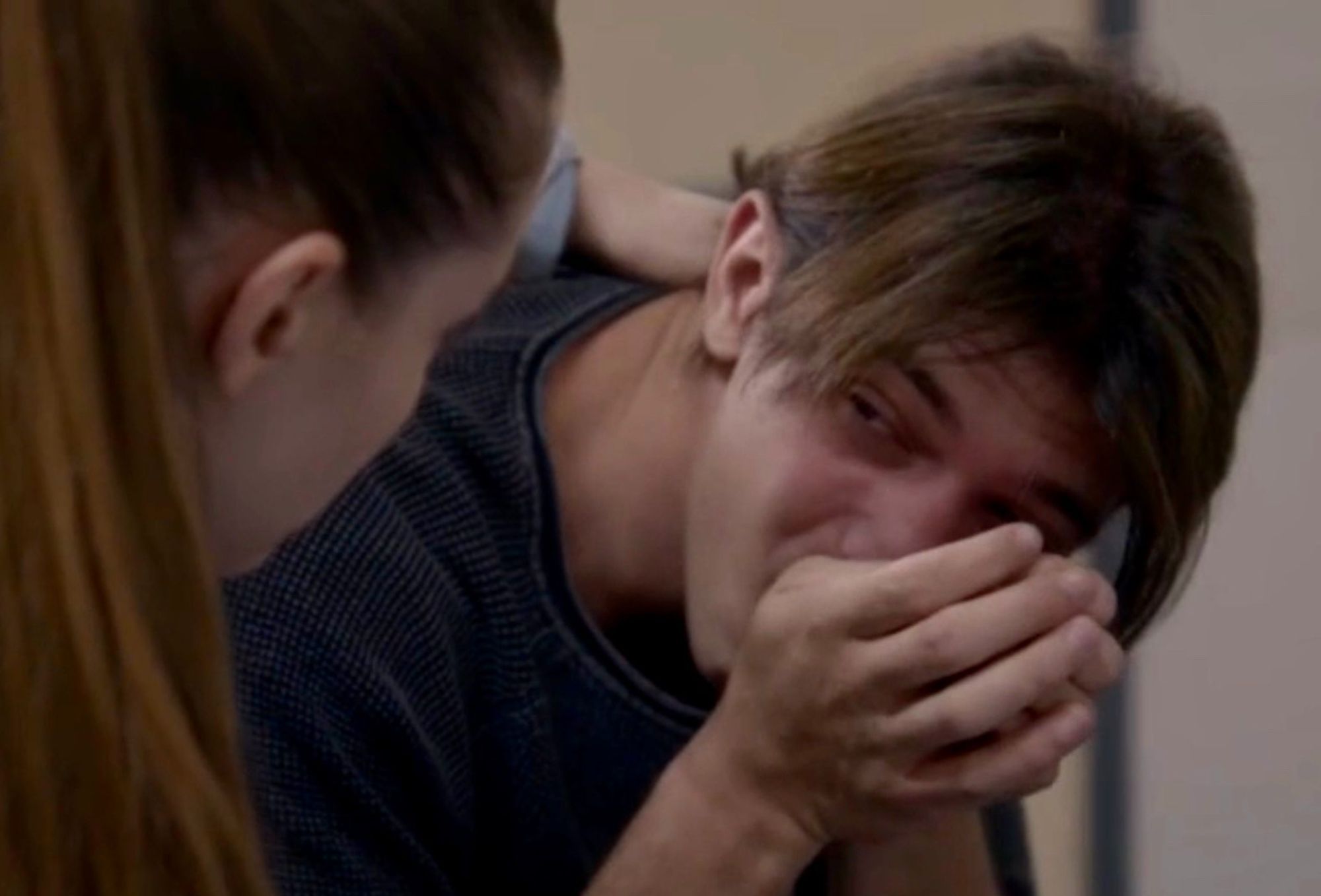 Παγιδευμένοι:To μυστικό που αν βγει στην επιφάνεια θα τους καταστρέψει όλους.