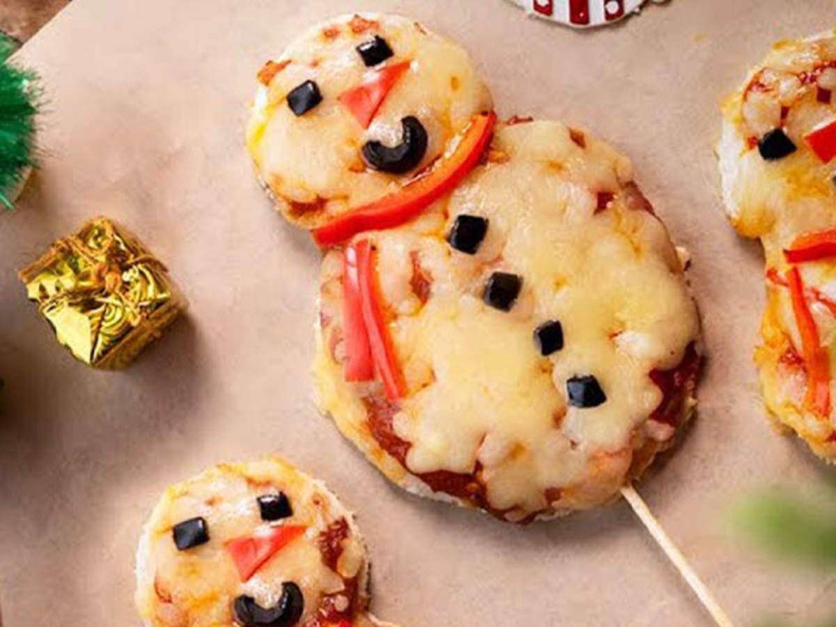 πιτσάκια-σε-σχήμα-χριστουγεννιάτικο δέντρο-συνταγή- πιτσάκια-σε-σχήμα-χριστουγεννιάτικο δέντρο-συνταγή-