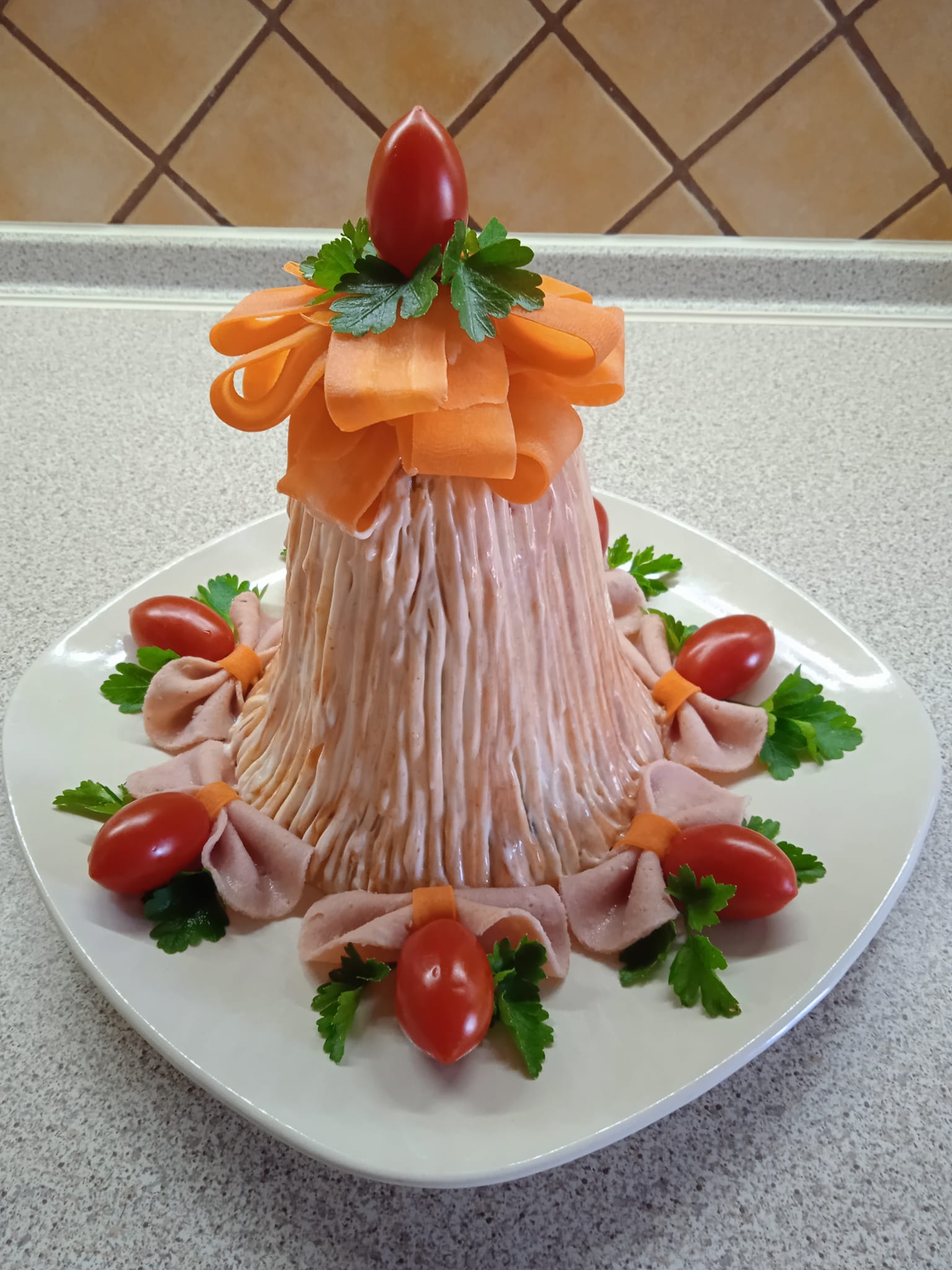 πατατοσαλάτα-για-τα-Χριστούγεννα-συνταγή- πατατοσαλάτα-για-τα-Χριστούγεννα-συνταγή-