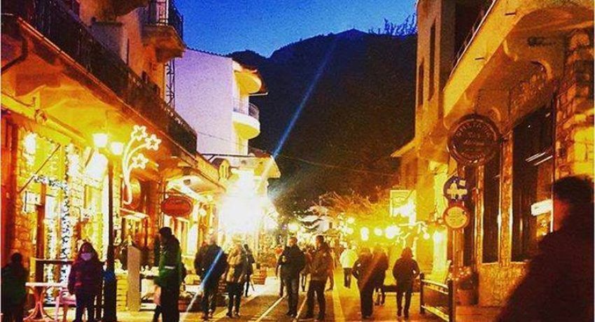 Xριστούγεννα με παιδιά: Αυτά είναι τα μέρη της Ελλάδας που πρέπει να επισκεφθείς