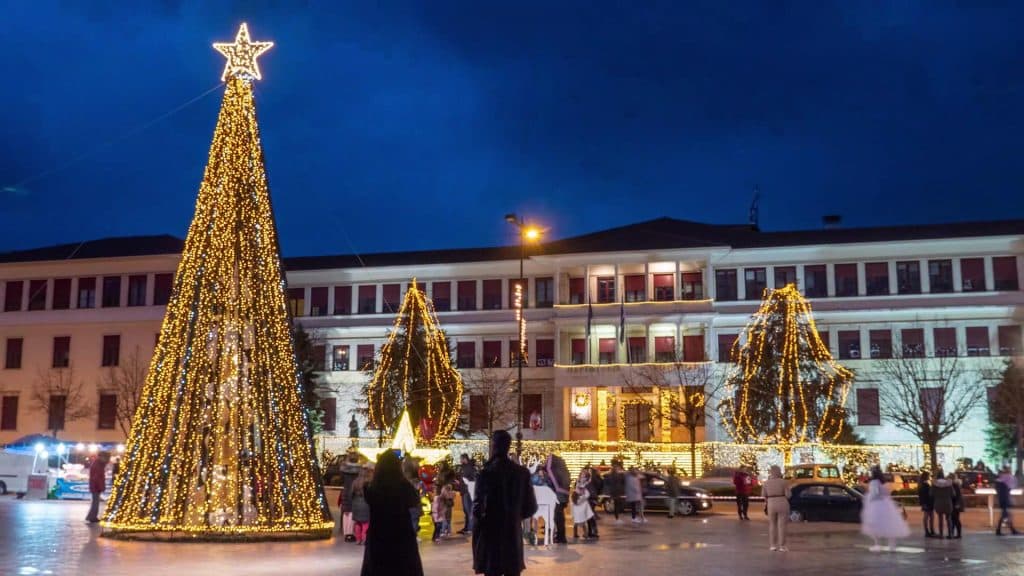 Xριστούγεννα με παιδιά: Αυτά είναι τα μέρη της Ελλάδας που πρέπει να επισκεφθείς