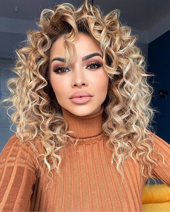 μπούκλες-δαχτυλίδι-για-τα-Χριστούγεννα 2023-ιδέες-