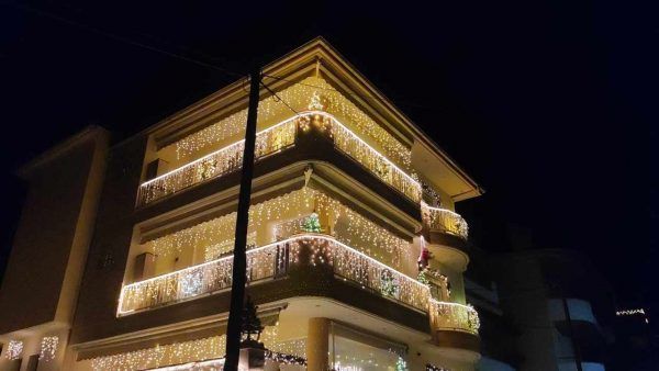 Κοζάνη : Φωταγωγήθηκε και φέτος το σπίτι-«υπερπαραγωγή των Χριστουγέννων»