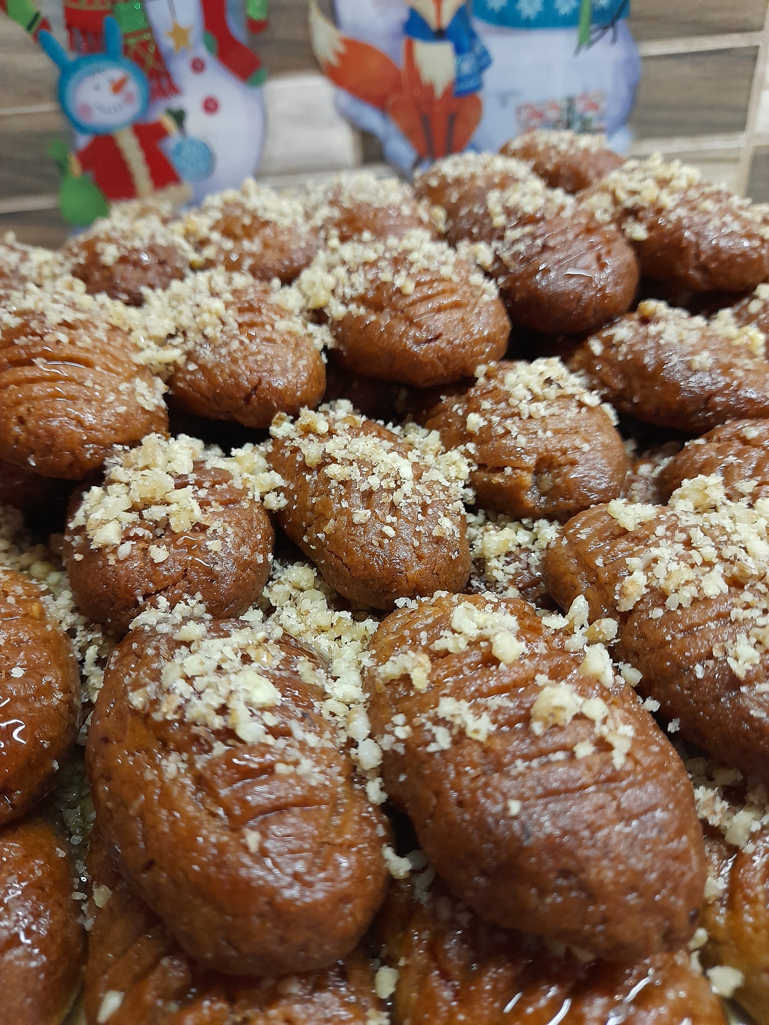 Εύκολα μελομακάρονα για τον Χριστουγεννιάτικο μπουφέ