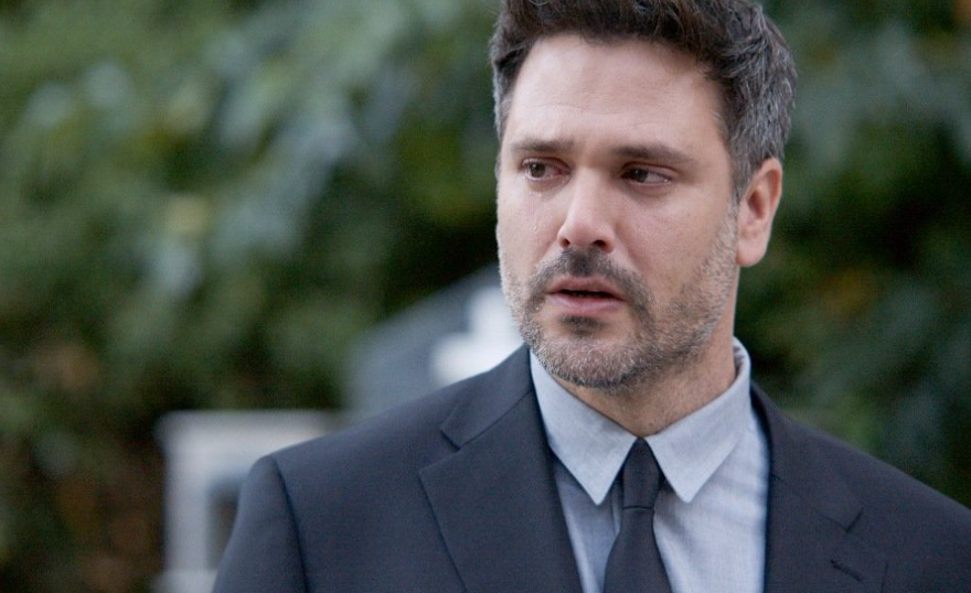 Παγιδευμένοι: Τα μυστικά και οι ανακρίβειες