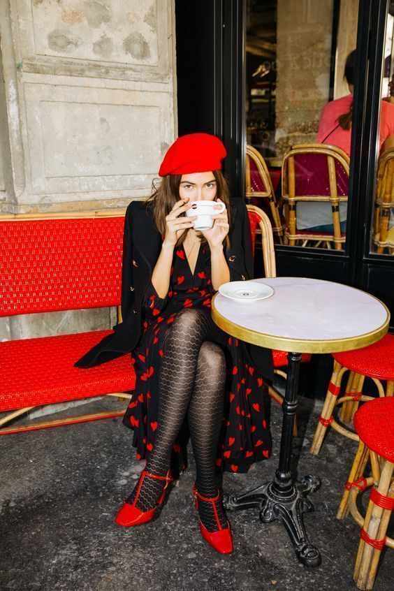 vintage ντύσιμο-με-κόκκινες-γόβες-ιδέες-