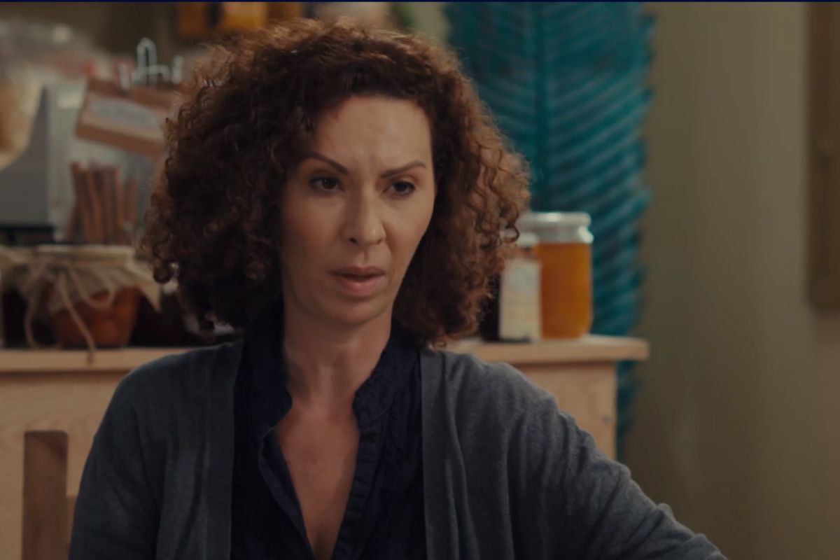 Η Γη της Ελιάς-Αρετή- Η Γη της Ελιάς-Αρετή-