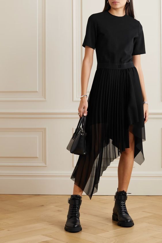 Η Κατερίνα Λέχου απο την Μάγισσα με τα παπούτσια που θα φορέσουμε όλες στις Χριστουγεννιατικες βόλτες μας στα μαγαζιά