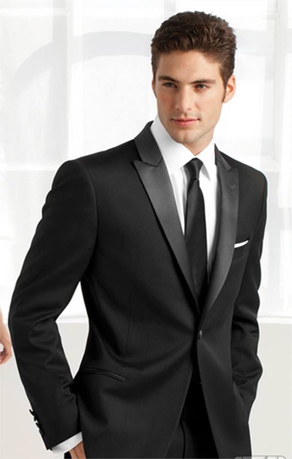 Η Μάγισσα : Ο Κανέλος φοράει το κουστούμι που θα σε βγάλει ασπροπρόσωπο στο Ρεβεγιόν