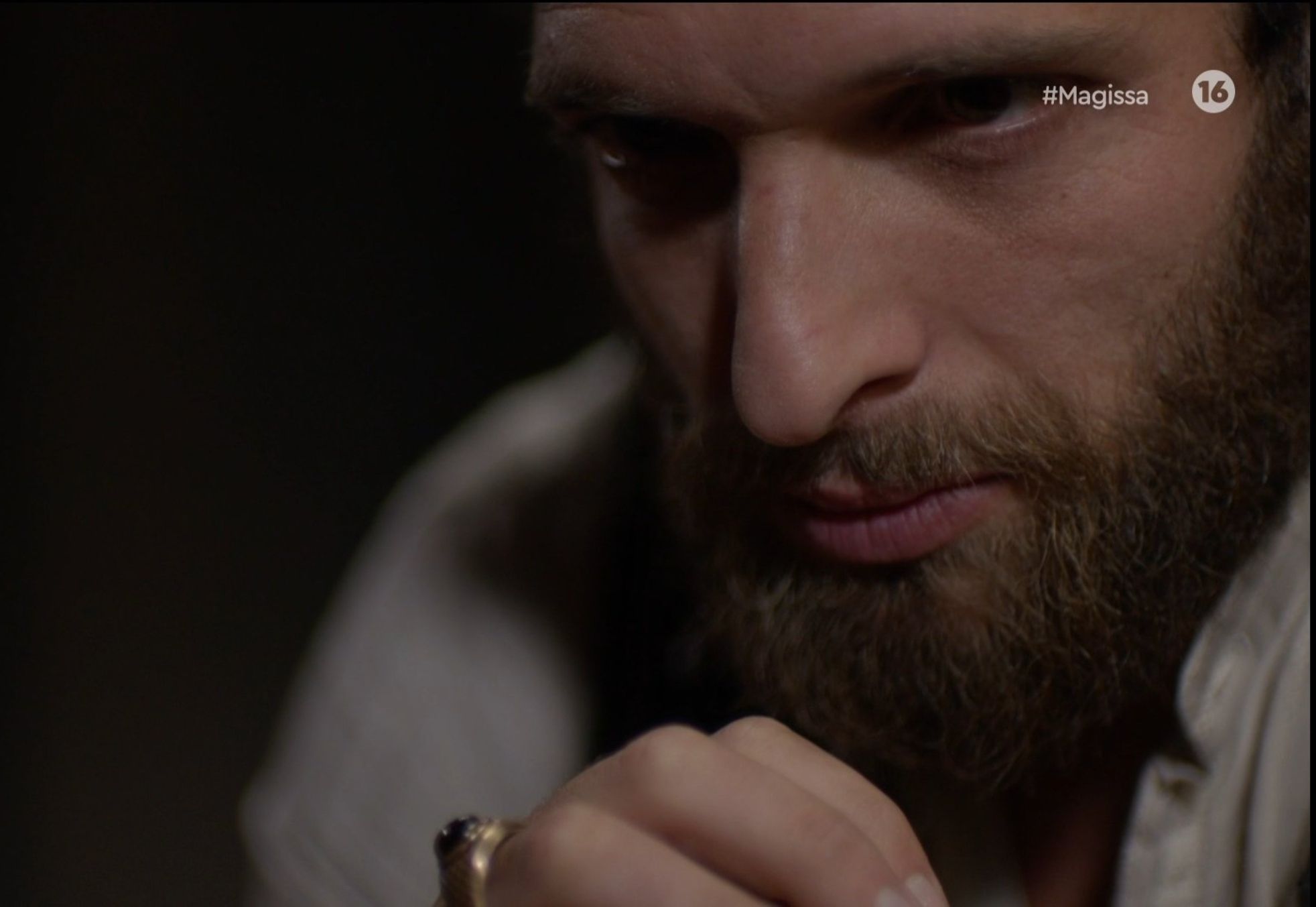 Η Μάγισσα: Ο Μιχαήλ ζητάει πίσω την αρχηγία και ο Μάρκος αρνείται