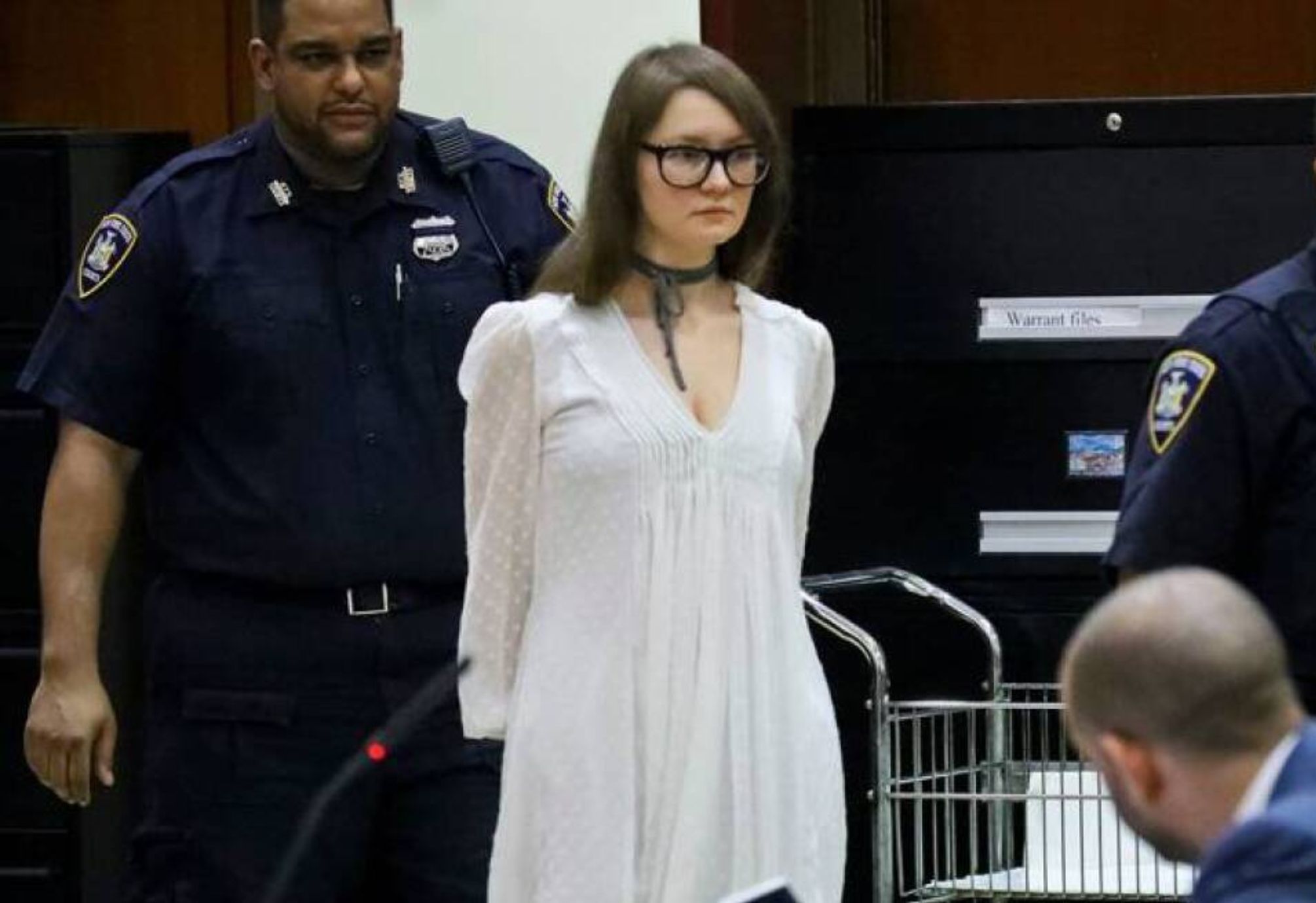 Inventing Anna: Η αληθινή ιστορία της εκατομμυριούχου Anna Sorokin  που συγκλόνισε την Νέα Υόρκη και έγινε σειρά στο Netflix