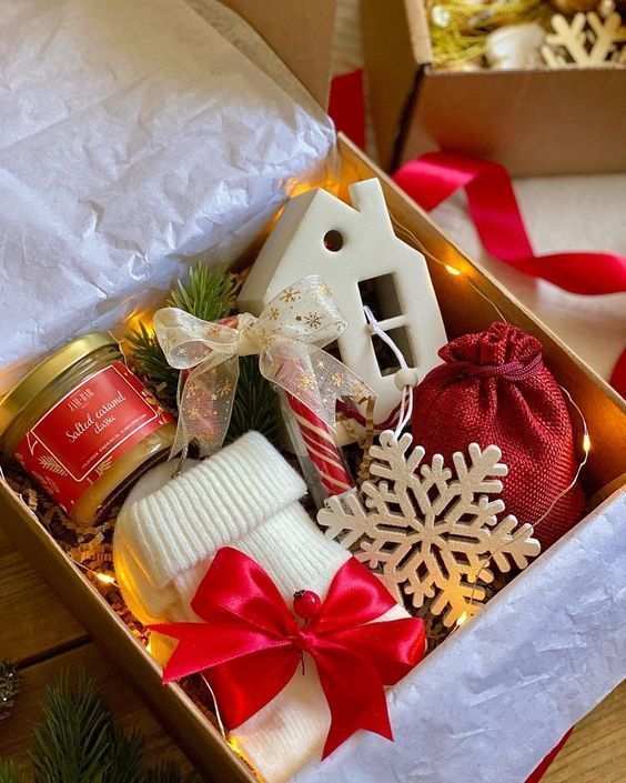 ιδέες-για-χριστουγεννιάτικα δώρα-στη-δασκάλα-Χριστούγεννα 2023-