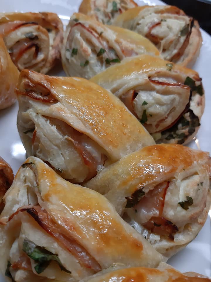 χριστουγεννιάτικο-δέντρο-με-τυρί κρέμα-και-γαλοπούλα-συνταγή-