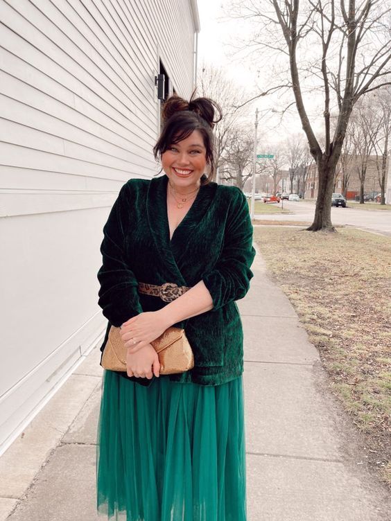 ιδέες-για-Χριστουγεννιάτικο ντύσιμο-που-κρύβει-την-κοιλιά-Χριστούγεννα 2023- ιδέες-για-Χριστουγεννιάτικο ντύσιμο-που-κρύβει-την-κοιλιά-Χριστούγεννα 2023-