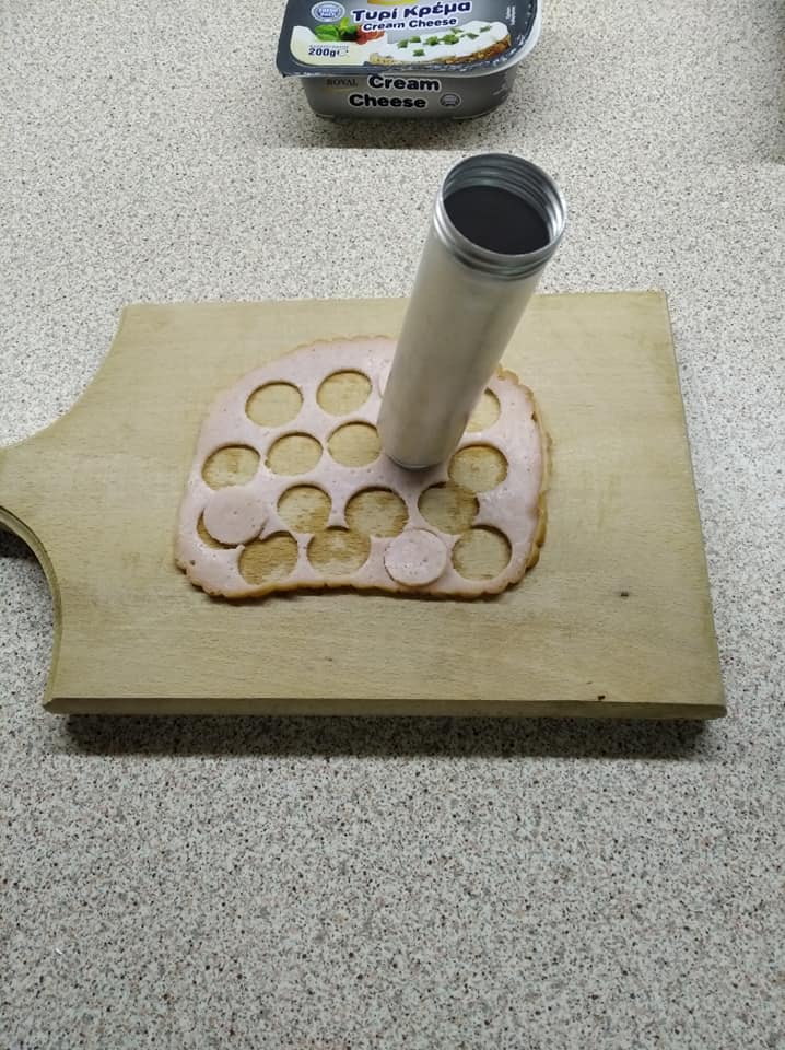 αλμυρό-χριστουγεννιάτικο-μπισκοτόσπιτο-συνταγή-