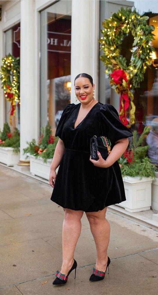 βελούδινο-μίνι-μαύρο-φόρεμα-ιδέες-