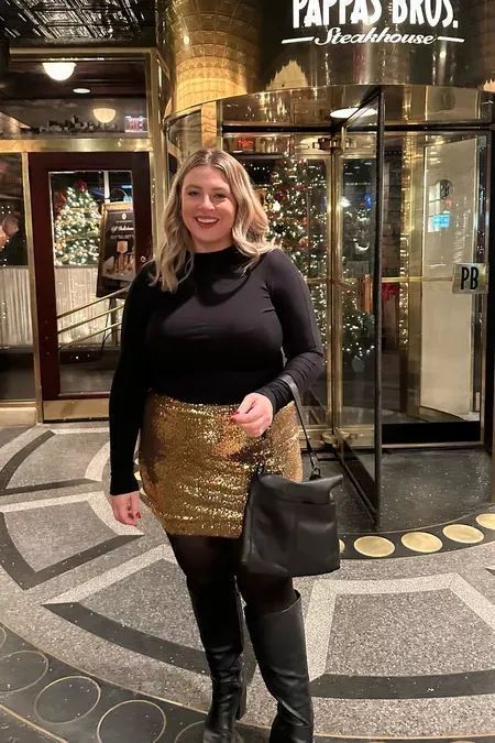 ιδέες-για-plus size-χριστουγεννιάτικο-ντύσιμο-Χριστούγεννα 2023-