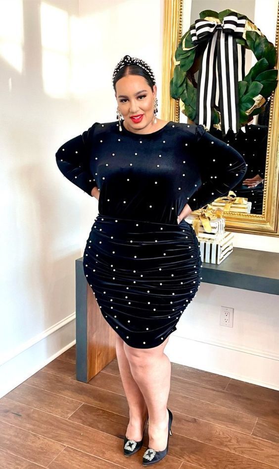 ιδέες-για-plus size-χριστουγεννιάτικο-ντύσιμο-Χριστούγεννα 2023-