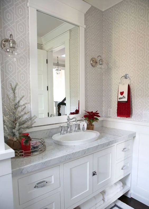 Χριστούγεννα 2023: 15 ιδέες για Χριστουγεννιάτικη διακόσμηση στο μπάνιο