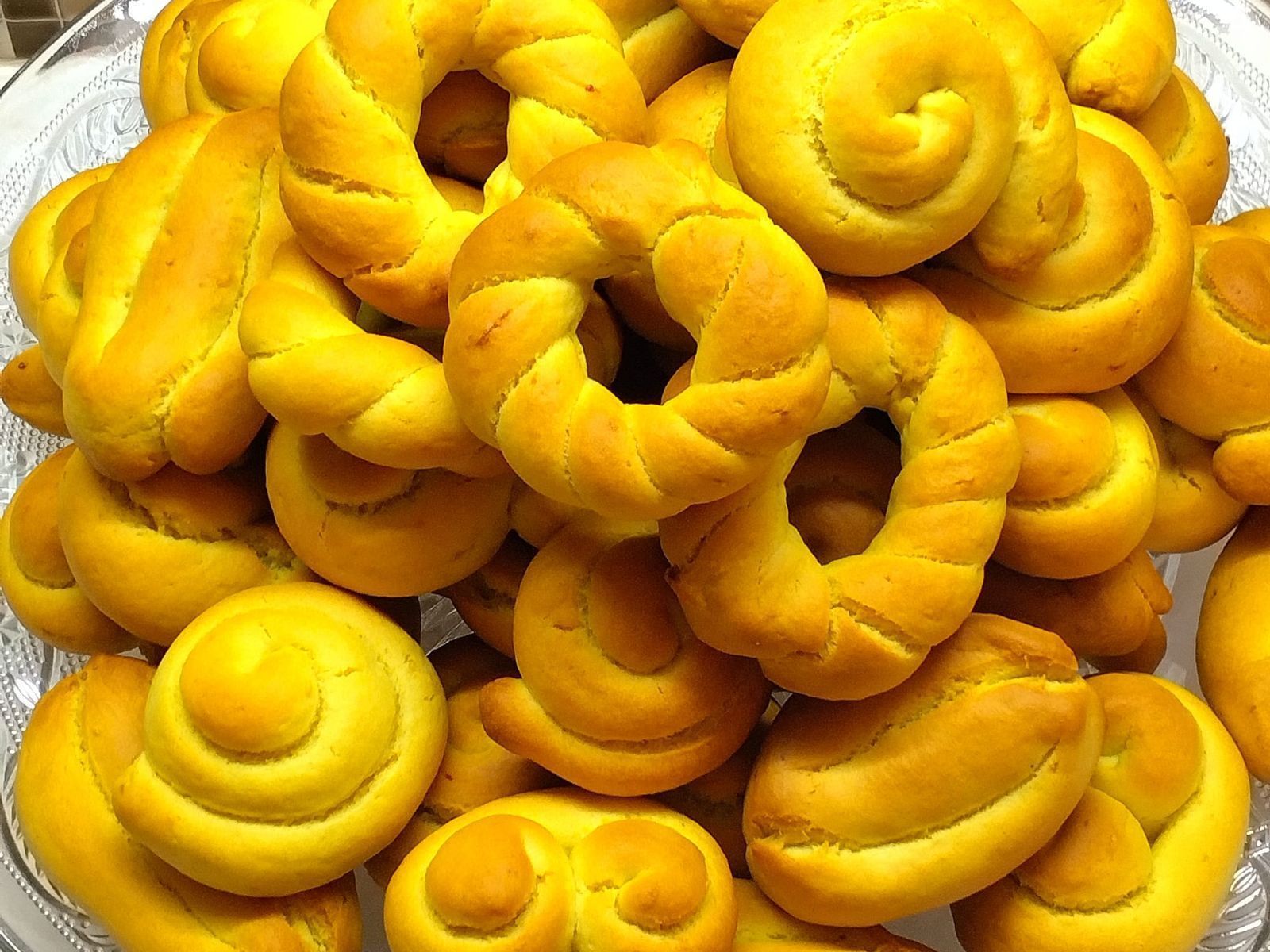 Εύκολα και γρήγορα κουλουράκια πορτοκαλιού με ελαιόλαδο