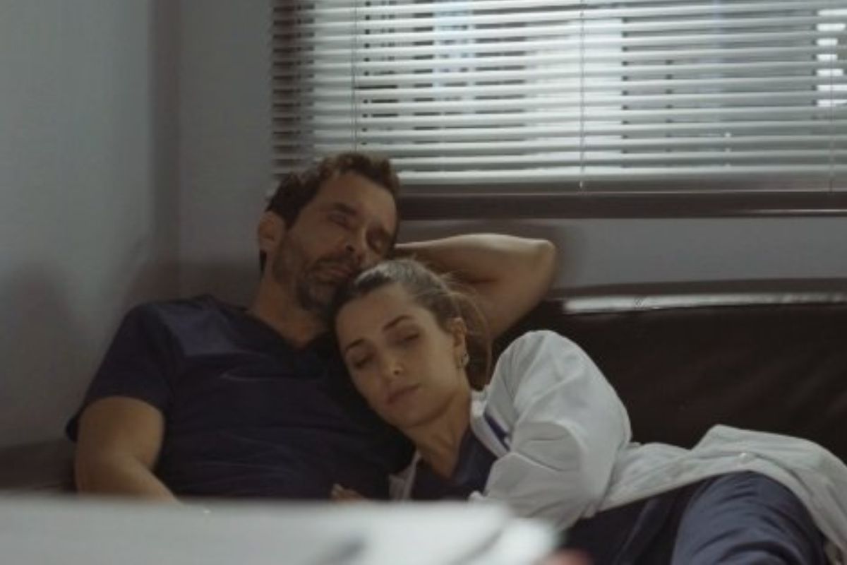 Ο Γιατρός επόμενα επεισόδια: 15, 16