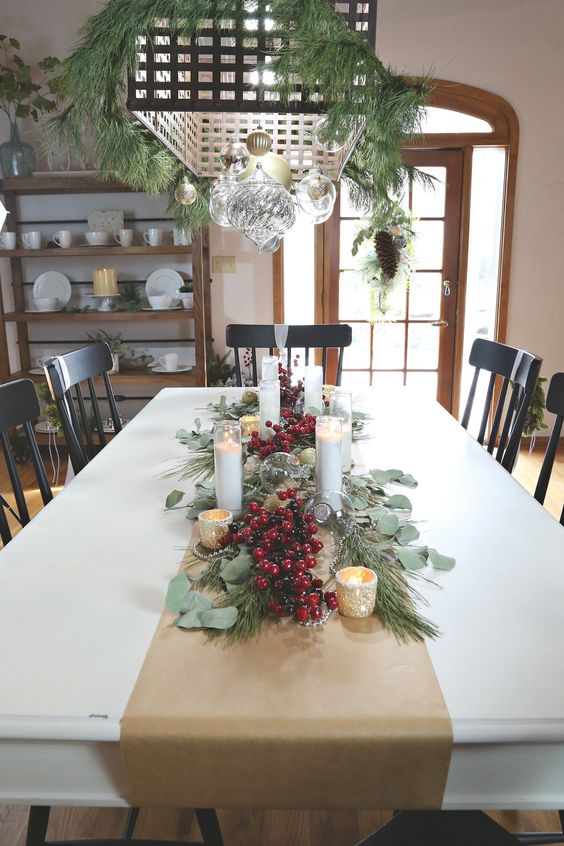 χριστουγεννιάτικος-στολισμός-στο-τραπέζι-με-φύλλα-και-γκι-ιδέες- χριστουγεννιάτικος-στολισμός-στο-τραπέζι-με-φύλλα-και-γκι-ιδέες-