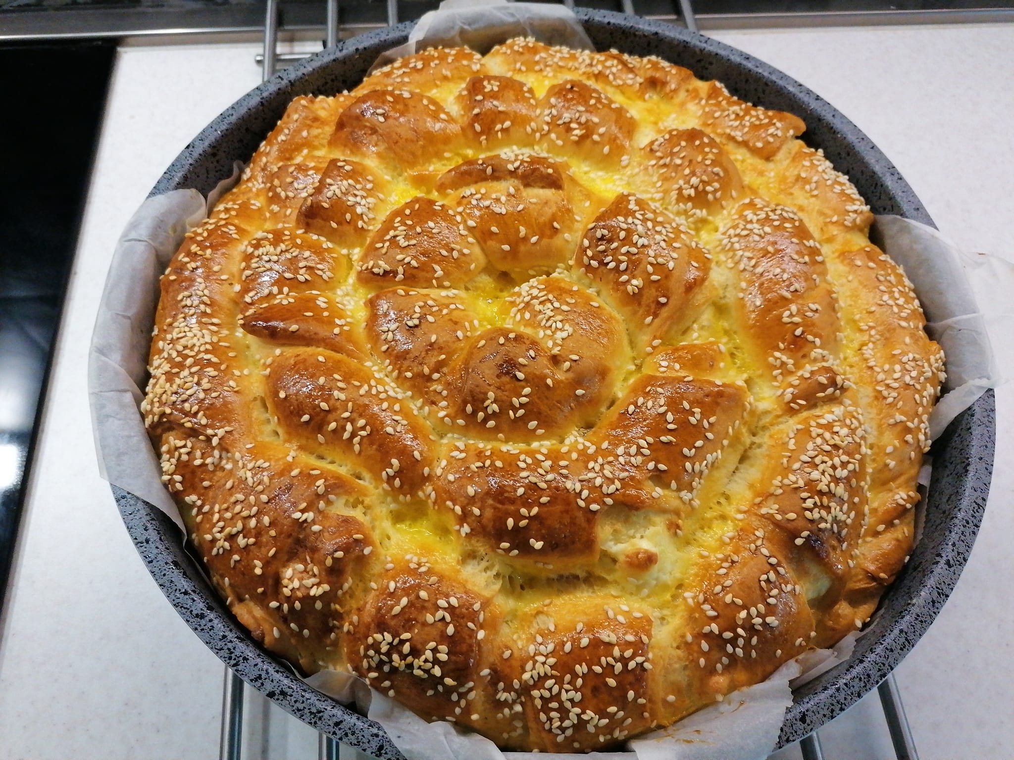 γιορτινό-τυρόψωμο-συνταγή-