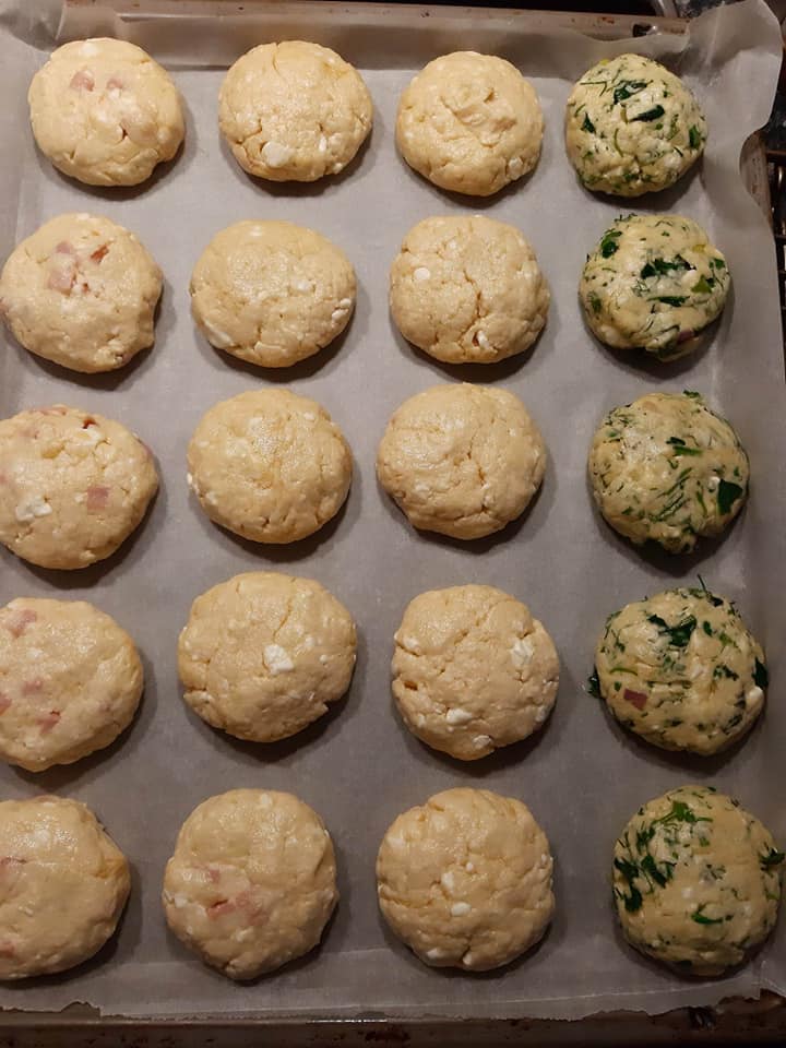 πιτάκια-χωρίς φύλλο-με-φέτα-σπανάκι-και-γαλοπούλα-συνταγή-