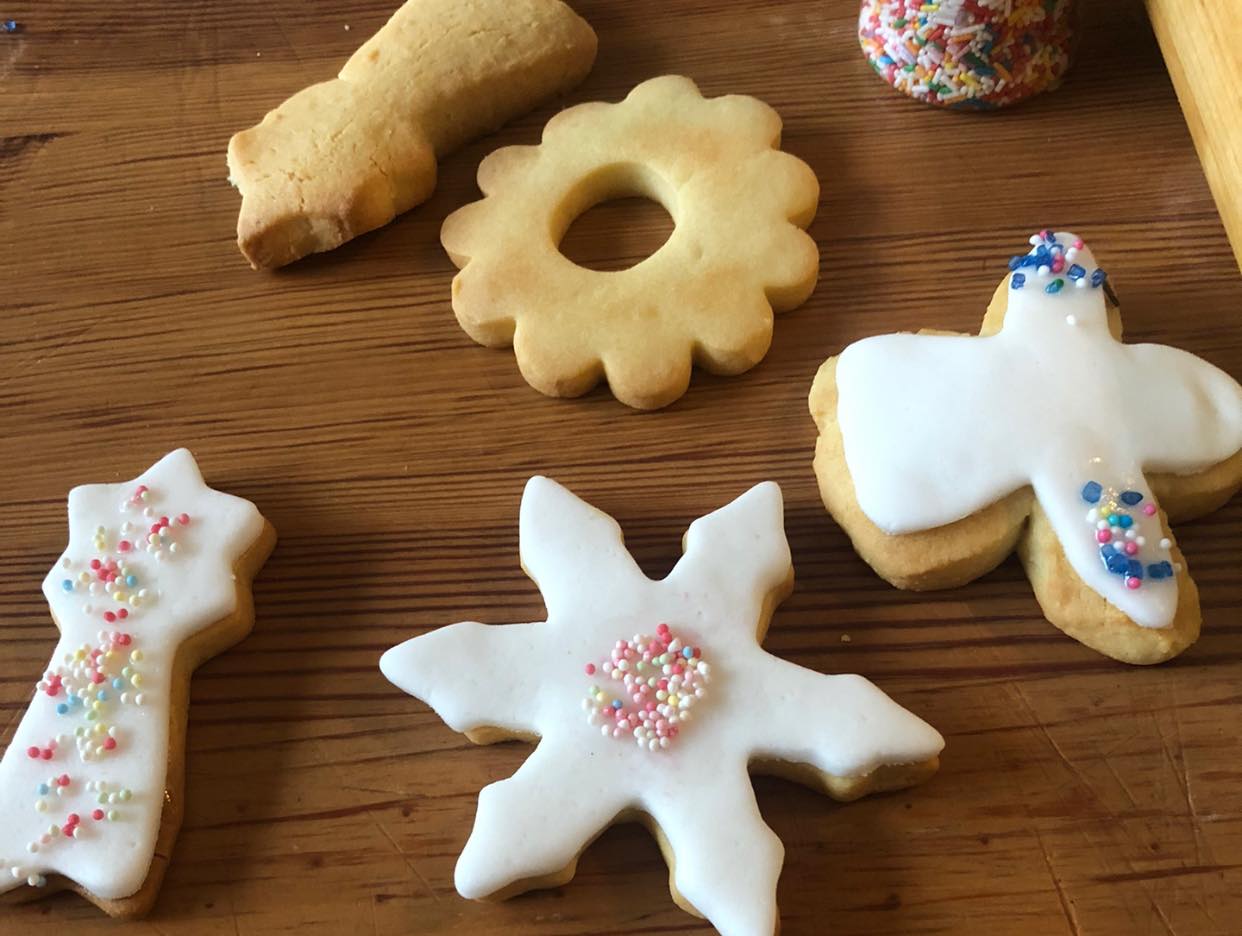 Γλάσο με βανίλια υποβρύχιο για τα Χριστουγεννιάτικα μπισκότα