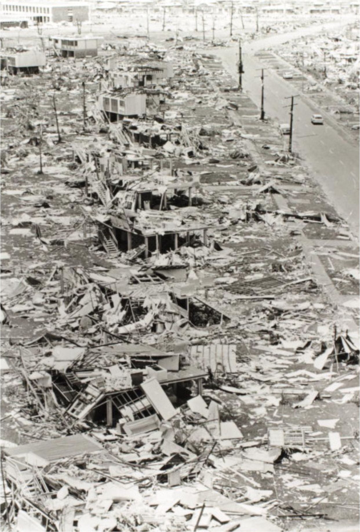 Φυσικές καταστροφές και σε πολύνεκρα δυστυχήματα: Τραγικά γεγονότα που σημάδεψαν τα Χριστούγεννα και έμειναν στην ιστορία