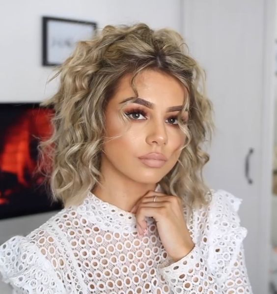 μπούκλες-σε-καρέ-μαλλιά-ιδέες- μπούκλες-σε-καρέ-μαλλιά-ιδέες-