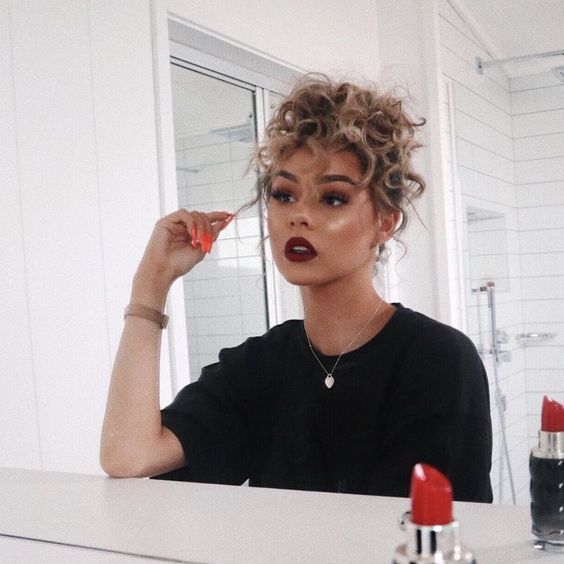 κοντά μαλλιά-με-μπούκλες-ιδέες- κοντά μαλλιά-με-μπούκλες-ιδέες-