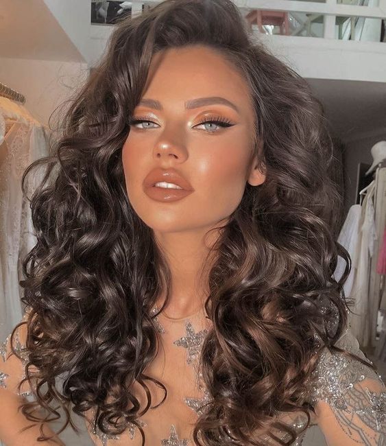 ιδέες-για-Χριστουγεννιάτικα χτενίσματα-τα-Χριστούγεννα-και-την-Πρωτοχρονιά 2024-με-μπούκλες- ιδέες-για-Χριστουγεννιάτικα χτενίσματα-τα-Χριστούγεννα-και-την-Πρωτοχρονιά 2024-με-μπούκλες-