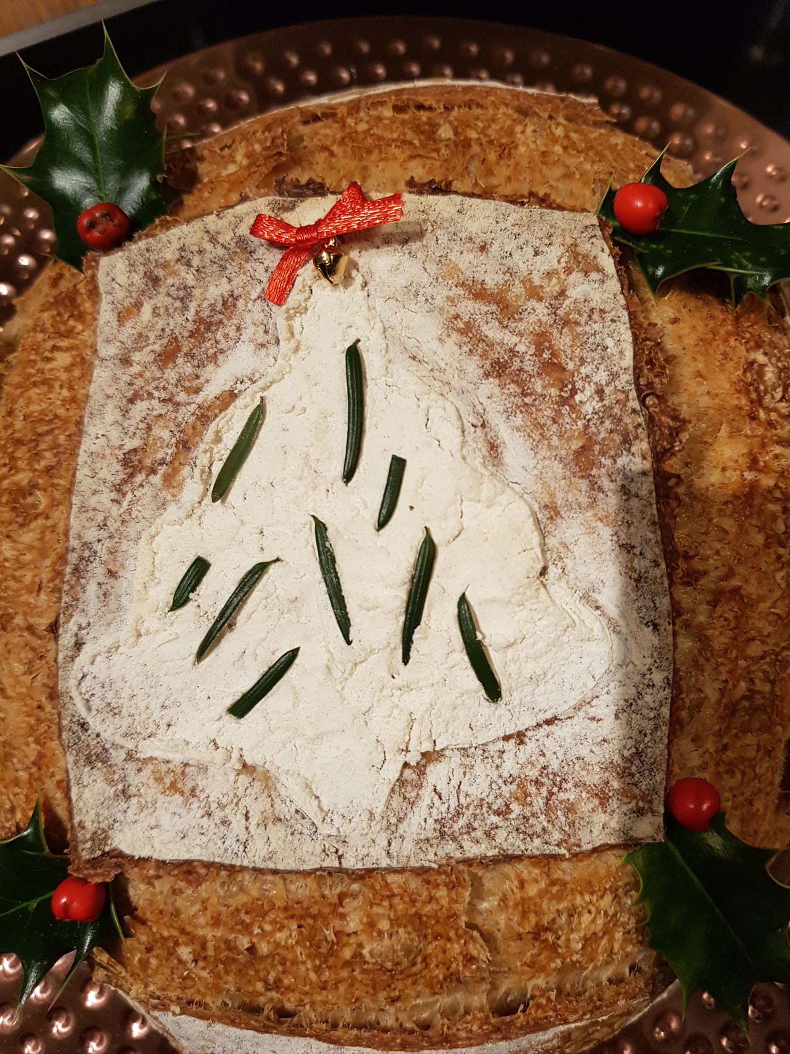 σπιτικό-ψωμί-με-προζύμι-για-τα-Χριστούγεννα-συνταγή- σπιτικό-ψωμί-με-προζύμι-για-τα-Χριστούγεννα-συνταγή-