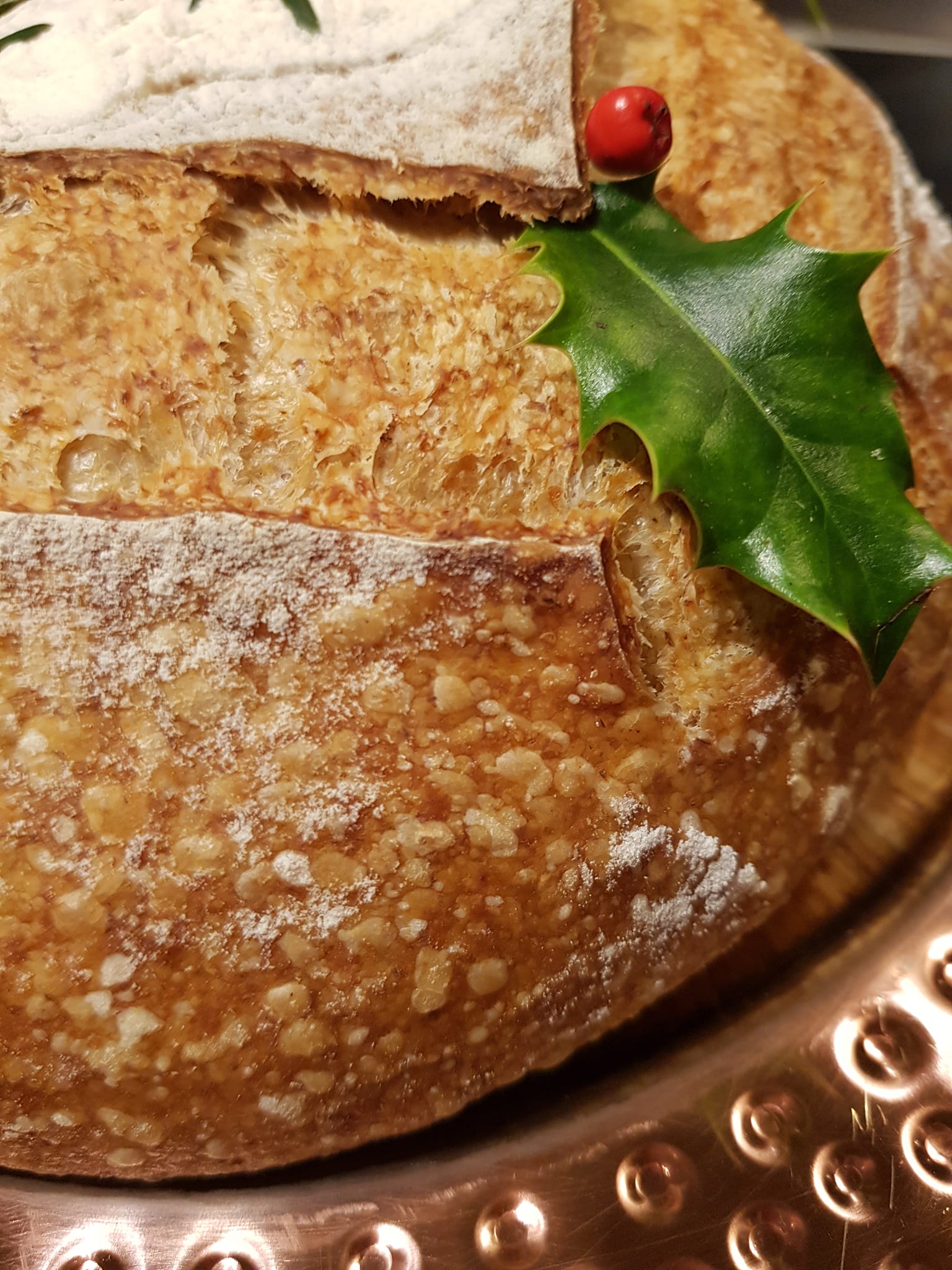 σπιτικό-ψωμί-με-προζύμι-για-τα-Χριστούγεννα-συνταγή- σπιτικό-ψωμί-με-προζύμι-για-τα-Χριστούγεννα-συνταγή-